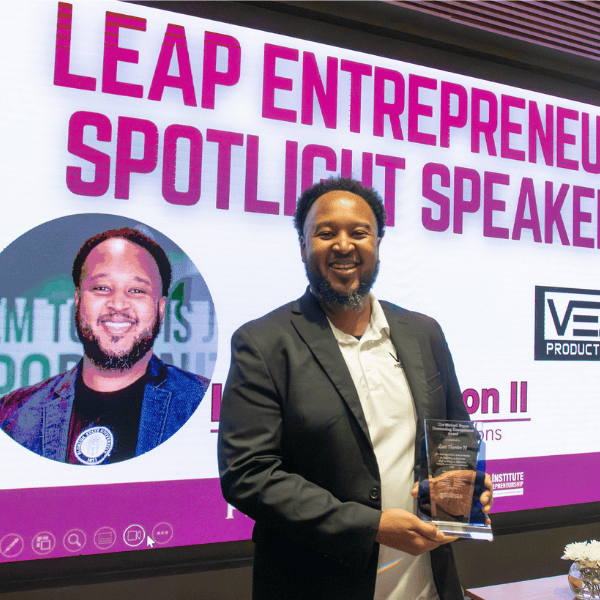 Lewis Thurston II was honored as the recipient of the inaugural Michael Boyce Award — a national recognition presented to an emerging entrepreneur who has overcome adversity while demonstrating exceptional leadership, service and commitment to community. (Photo by Jim Moran College)
